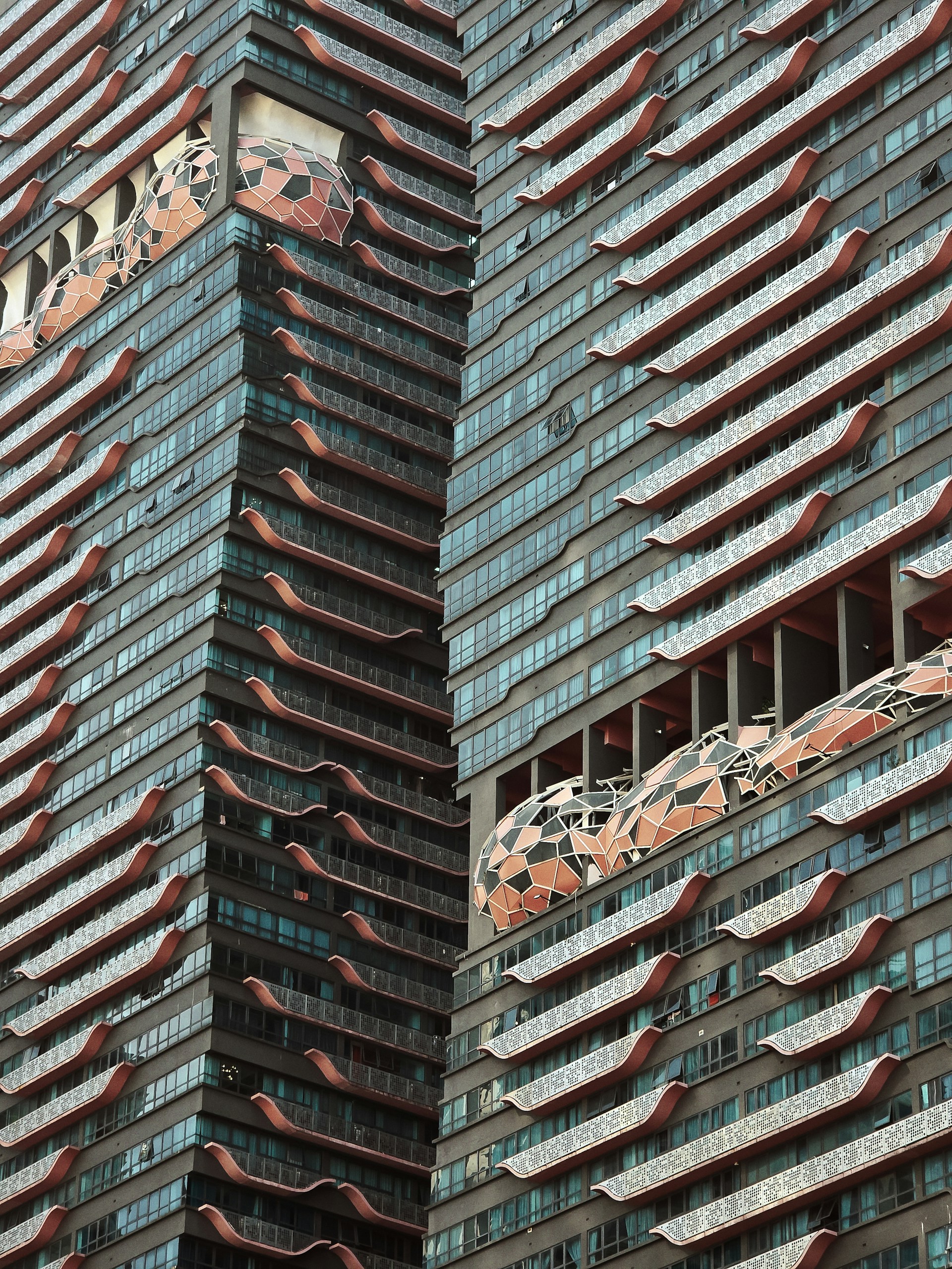 5 Ways to Use AI to Make Your Workday Easier (Without Feeling Like a Robot)